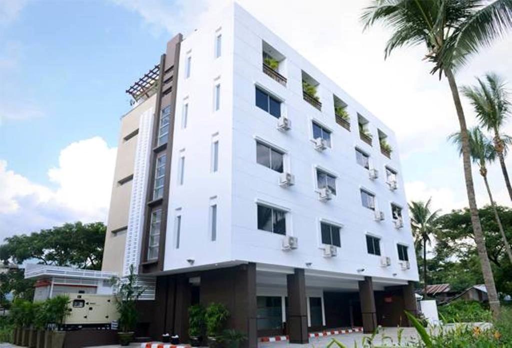 Green Paradise Hotel ヤンゴン エクステリア 写真