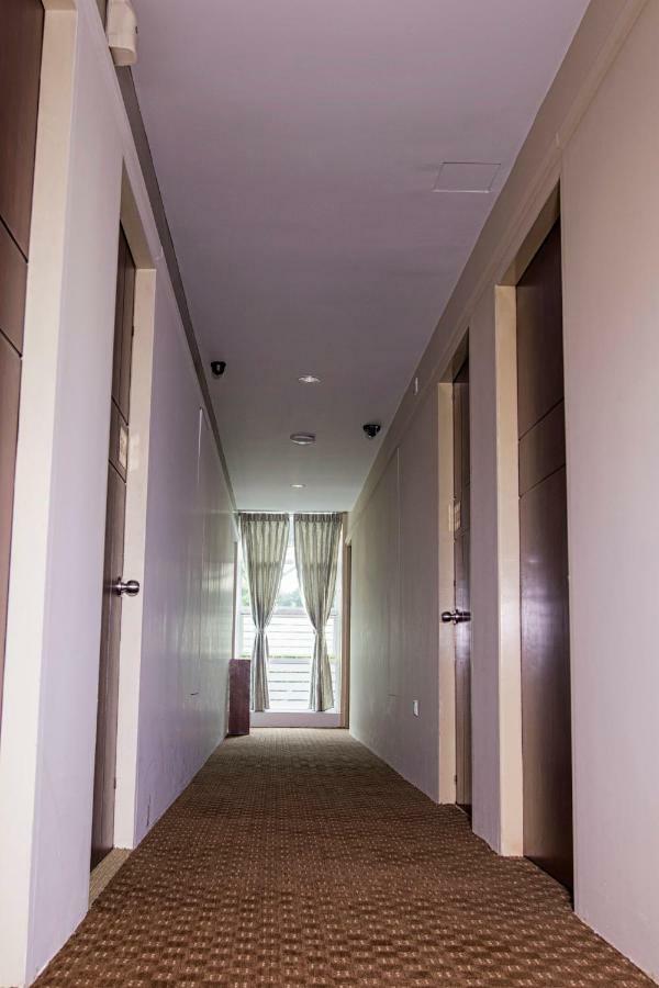 Green Paradise Hotel ヤンゴン エクステリア 写真